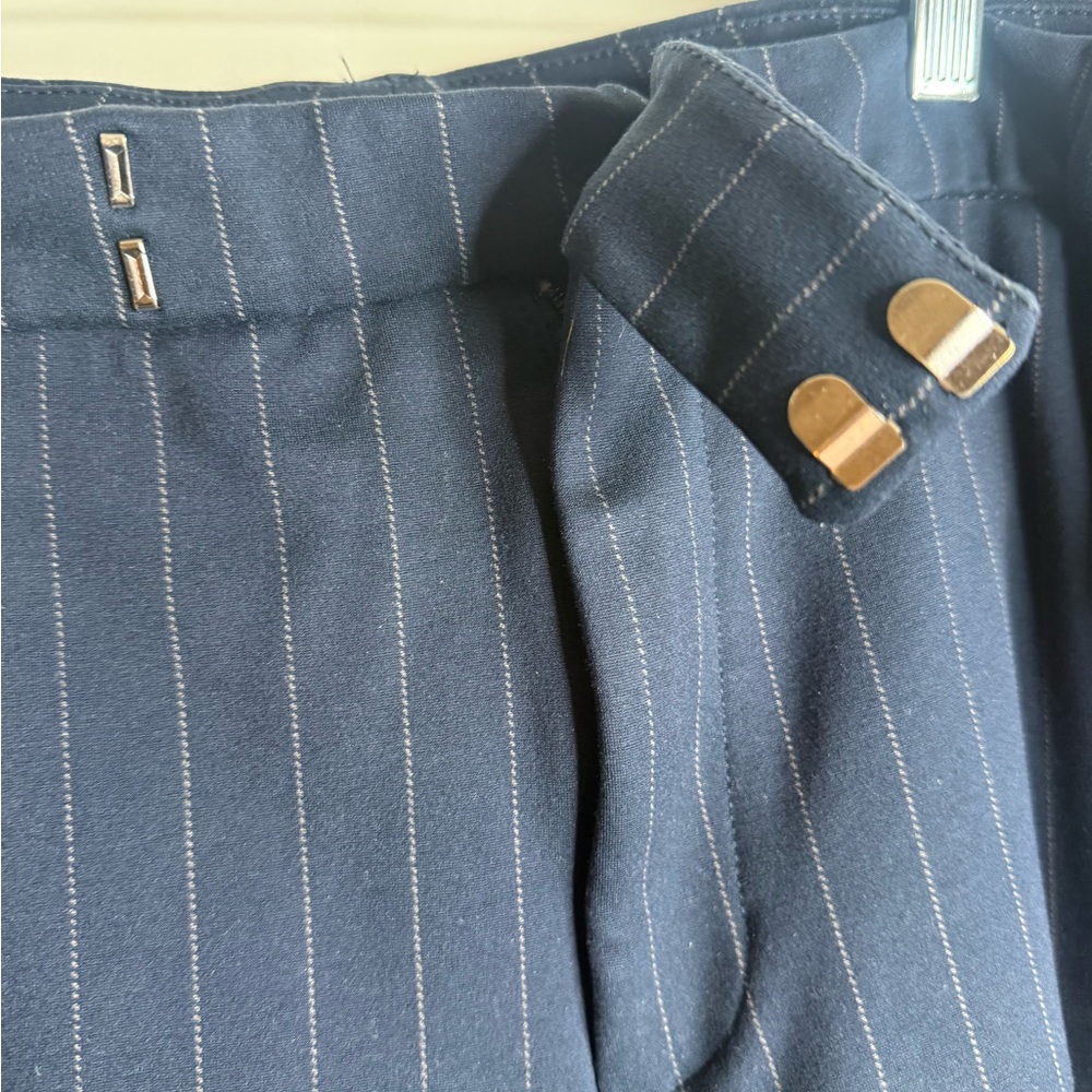 Women’s Torrid Classic Navy Pinstripe Trousers, size 26 - Picture 7 of 11